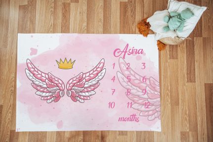 Pembe Taç ve Kanat Tasarımlı Bebek Aylık Anı Örtüsü